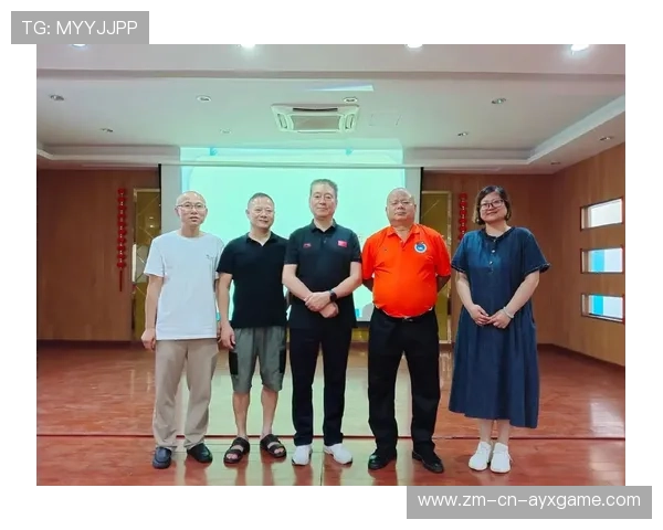 游泳队选手参与社区健康宣讲活动,游泳社区指导员 游泳队选手参与社区健康宣讲活动,游泳社区指导员